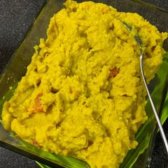 A picture of Dal with Split Peas (pressure cooker).