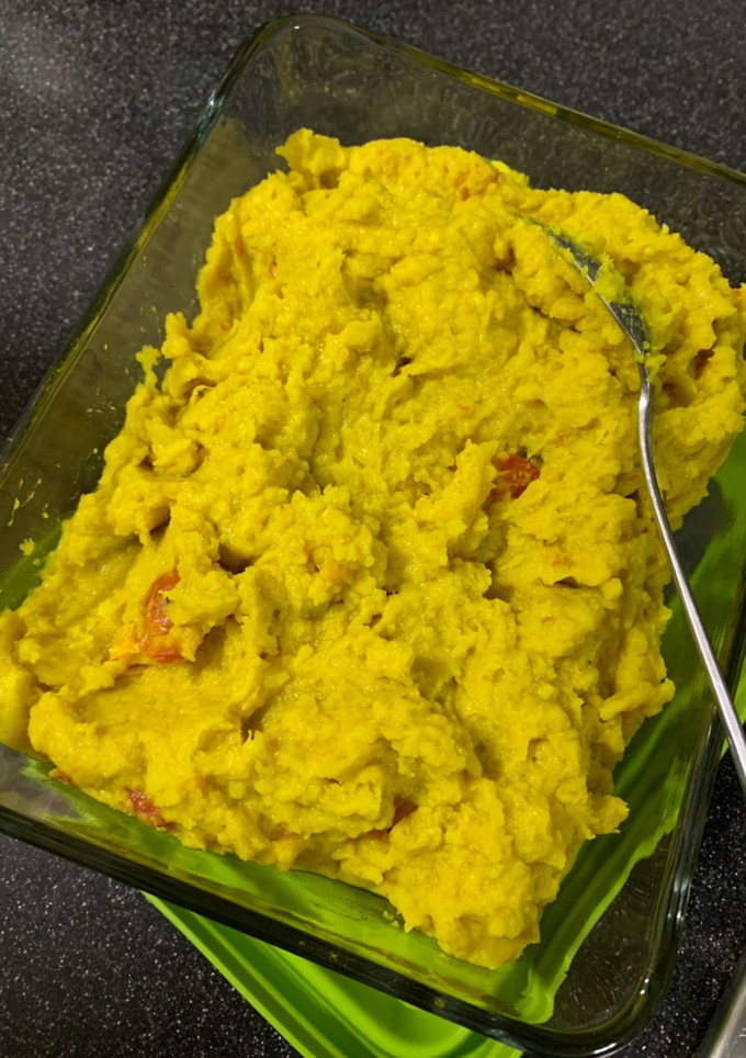 A picture of Dal with Split Peas (pressure cooker).