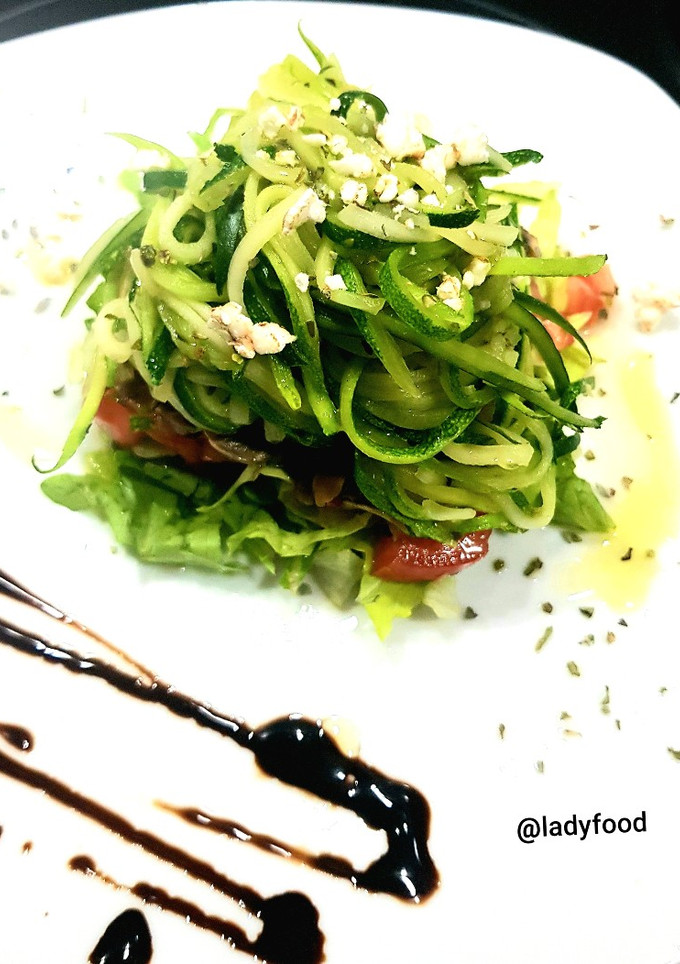 Una foto de 🥒🌺Espaguetis de calabacín🥒🌺