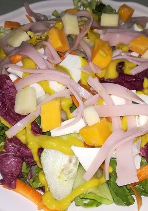 Foto principal de Ensalada 3 quesos con mostaza