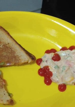 A picture of Mayo and cheese sandwich with yum dip.