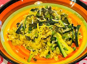 Foto di Bulgur con zucchine e piselli al limone