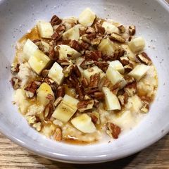 A picture of Pecan & Maple Syrup Porridge.