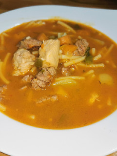 Una foto de Guiso al estilo goulash!!