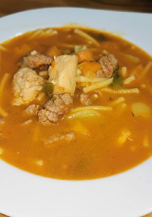 Una foto de Guiso al estilo goulash!!