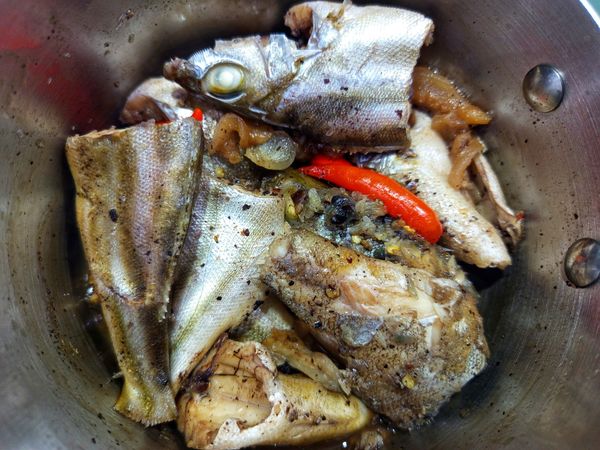 Cá ông căn kho khô