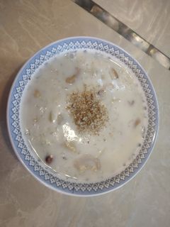 दूध और चावल की खीर (dudh aur chawal ki kheer recipe in Hindi) रेसिपी मुख्य फोटो