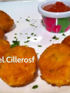 Una foto de Huevos rellenos, rebozados, (Receta familiar)