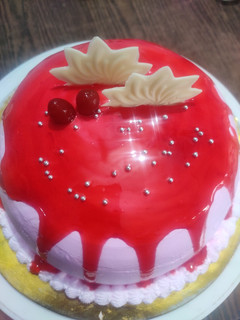 स्ट्रॉबेरी केक (Strawberry cake recipe in Hindi) रेसिपी मुख्य फोटो