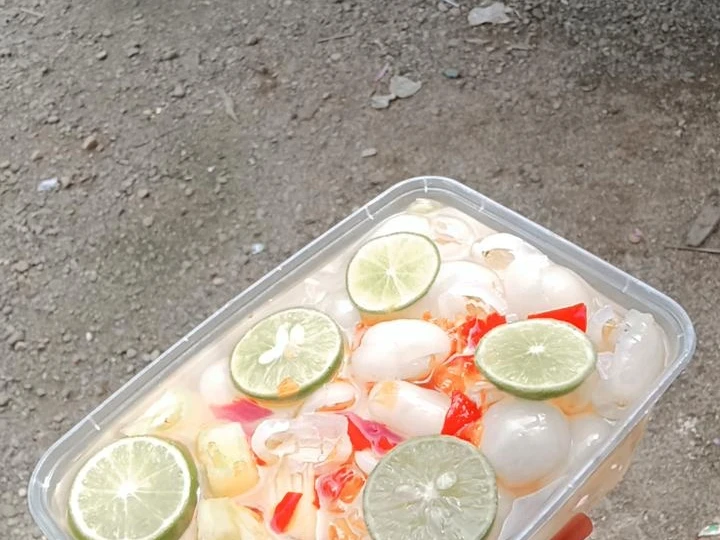 Easy Steps to Make Recipes Asinan nanas dan rambutan the Delicious Tasty.