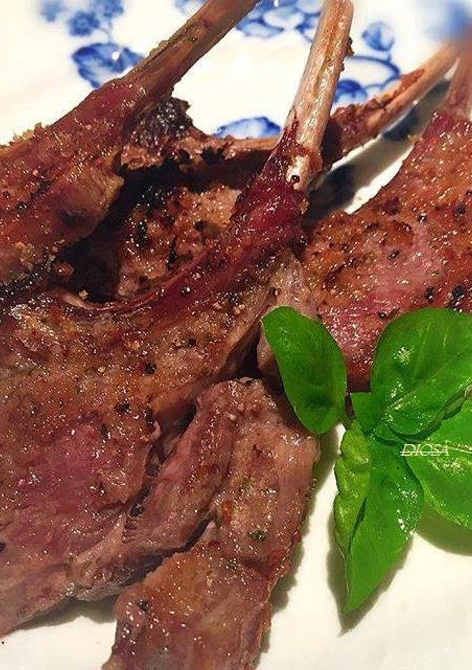 Una foto de Chuletas de cordero al romero