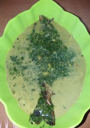 Foto resep Daun singkong tumbuk ikan patin asap