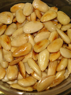 Una foto de Almendras fritas