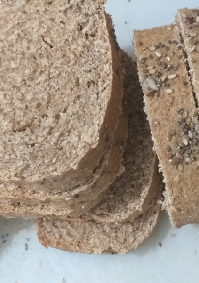 Una foto de Pan de molde integral 🍞🖤