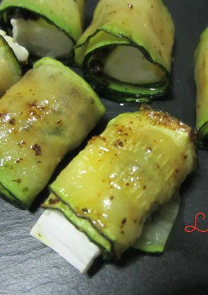 Foto principal de Rollitos de calabacín con gorgonzola