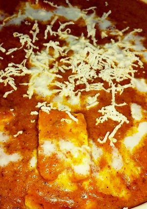 A picture of Paneer makhani.