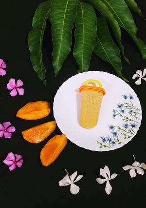 A picture of Mango Popsicles.