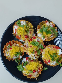 ચાટ બાસ્કેટ (chaat basket recipe in gujarati) રેસીપી મુખ્ય ફોટો