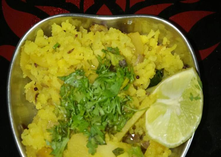 Steps to Make Award-winning Batata poha (potato poha)