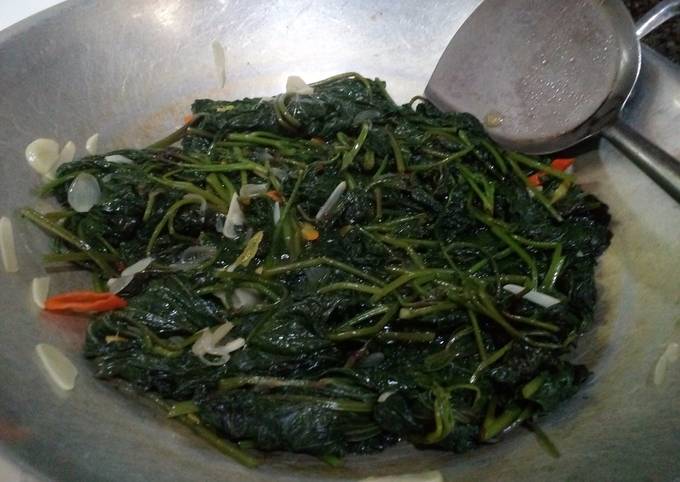 Standar Bagaimana cara bikin Tumis daun ubi jalar dijamin sesuai selera