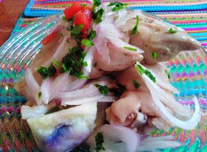 Una foto de Sarza de patitas de cerdo 👍🇵🇪