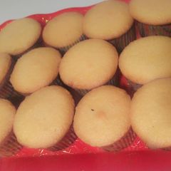 A picture of Vanilla cup cake.