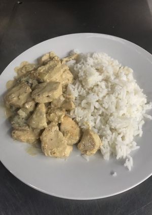 A picture of Creamy chicken.
