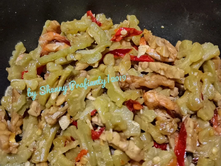 Langkah Gampang Membikin Resep Tumis pare tempe udang ala realfood yang Bikin Ngiler Anti Ribet, Uenak Banget