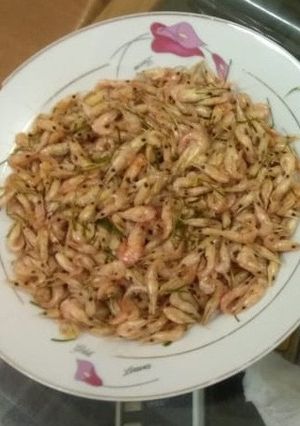 Hình của món Tép rang lá chanh.