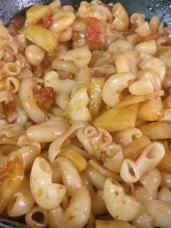 A picture of Macaroni.