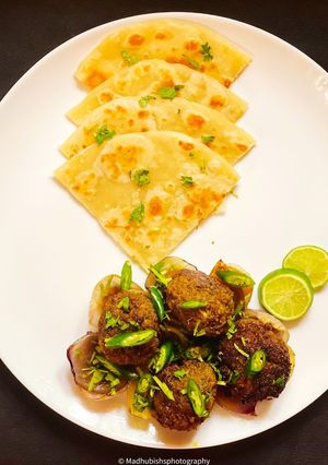 A picture of Gola Kabab.