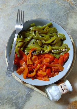 Une photo de Salade aux 2 poivrons 🍴