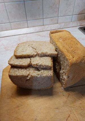 Teljeskiörlésű, krumplis gépi kenyér recept fotója