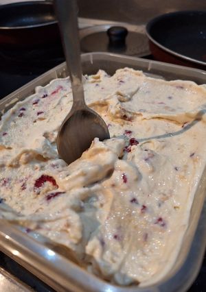 Une photo de Glace cheese cake framboise