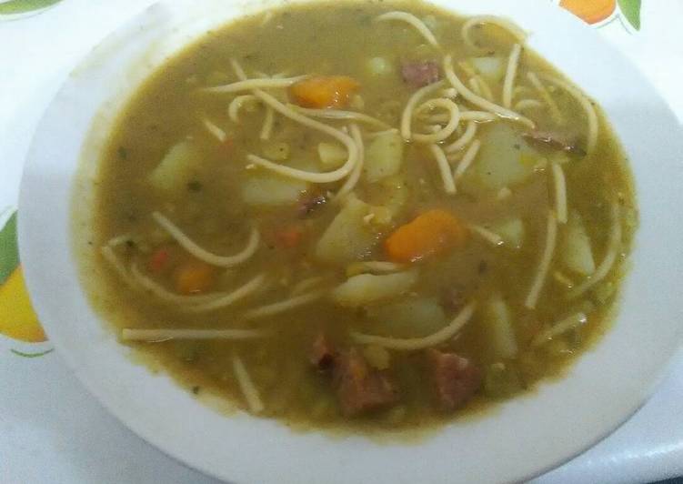 Sopa de arvejas