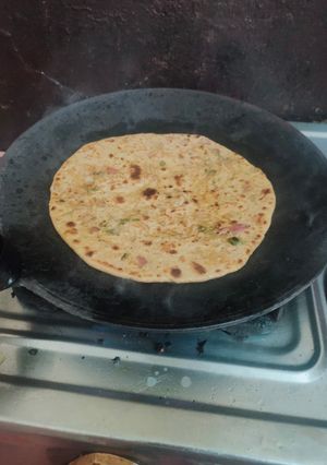 A picture of Leftover rice parantha.