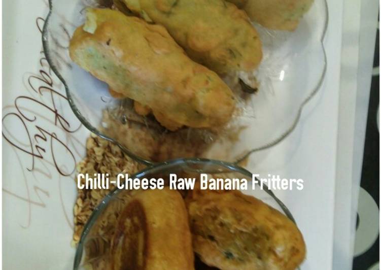 Recipe: Perfect Chilli-cheese stuffed potato &amp; raw banana fritters