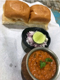 A picture of Pav bhaji.