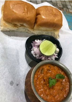 A picture of Pav bhaji.