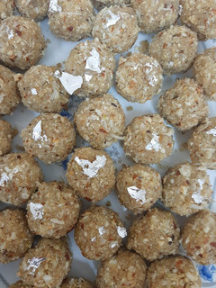 A picture of Rawa dryfruits laddu😊 (semolina sweet laddu).
