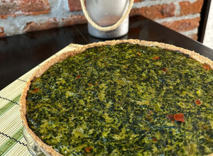 Una foto de 🥦 TARTA DE BRÓCOLI Y ESPINACA 🥦