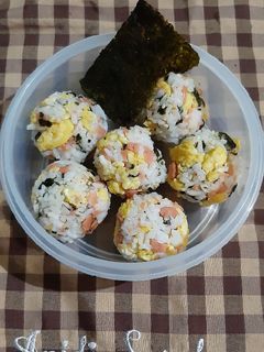 Foto resep Nasi Kepal Korea Simple