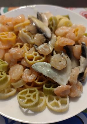 Una foto de Camarones salteados 🍤