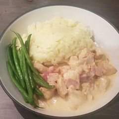 A picture of Chicken Supreme.