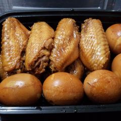 A picture of Chinese Sweet Soya Chicken Wings and Eggs 豉油雞翼+蛋.