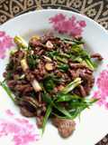 Garlic Water Spinach Stir-Fried with Beef (Low-Carb Keto Meal) (Home Cooking) (Simple Recipe) (10-Minute Quick Dish)
