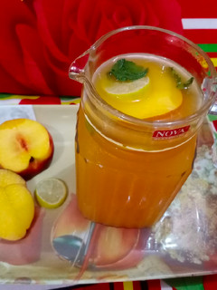 A picture of Peach lemonade.