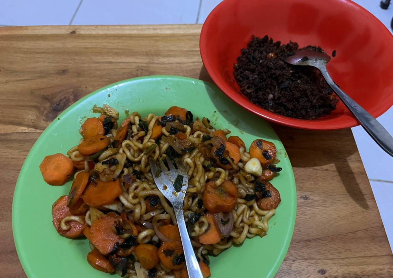Mie goreng wortel 🍜🥕