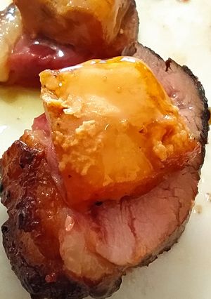 Una foto de Magret de pato con foie y miel