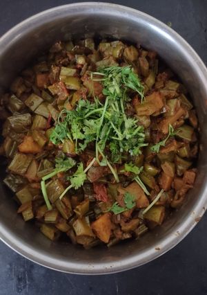 A picture of Gawar aur aloo ki sabji.